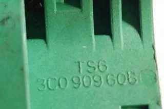 3C0909606 Датчик удара Volkswagen Passat B7 Арт e12381718, вид 3