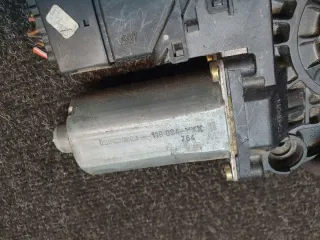 3B9839752G Моторчик стеклоподъемника Volkswagen Passat B5 Арт e12372236, вид 4