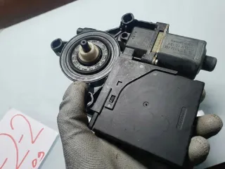 0130822451 Моторчик стеклоподъемника Volkswagen Passat B7 Арт e12371933, вид 8