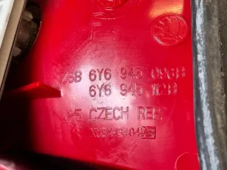 6Y6945096B 6Y6945112B XU3X-13404-AB Фонарь задний правый Skoda Fabia 1 Арт e12347700, вид 7