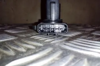 _P1_ 2220430010 Расходомер воздуха Toyota Yaris 3 Арт e12334089, вид 1