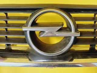 90568226 Решетка радиатора Opel Vectra B Арт e12316739, вид 3
