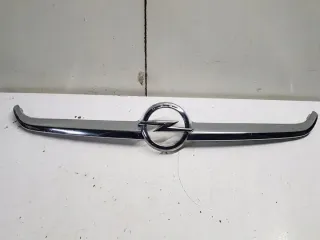 13355302 Решетка радиатора Opel Adam Арт e12316557, вид 1