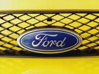 98AB8200CE Решетка радиатора Ford Focus 1 Арт e12290202, вид 2
