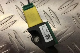 8K0973323S Датчик удара Volkswagen Passat B7 Арт e12229335, вид 1