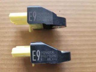 89831-0D090 Датчик удара Toyota Yaris 3 Арт e12229222, вид 2