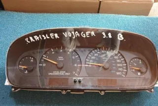 70113R Щиток приборов (приборная панель) Chrysler Voyager 4 Арт e12214001, вид 3