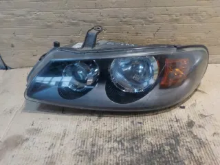 26060BN67A Фара левая Nissan Almera N16 Арт e12209336, вид 1