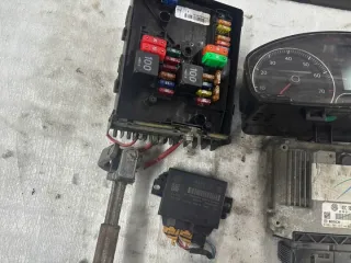 03C906027G 03C906027F Блок управления двигателем Volkswagen Jetta 5 Арт e12095088, вид 3