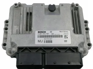 55570807 0281015767 Блок управления двигателем Opel Zafira B Арт e12093505, вид 1