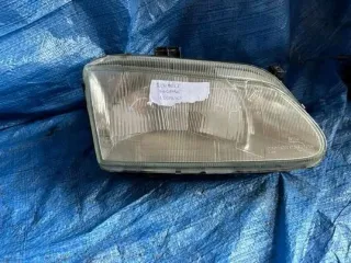 02A02HC Фара правая Renault Scenic 1 Арт e12066607, вид 1