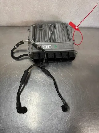 8692962 0261S18710 030571688 Блок управления двигателем BMW 5 G30/G31 Арт e12058263, вид 1