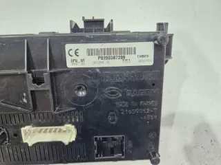 8200387289 UCH-N2 P8200387289 28112548-7B Блок предохранителей Renault Clio 2 Арт e12036429, вид 2