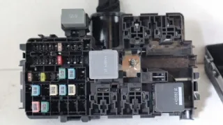 31676133 33357697 Блок предохранителей Volvo V60 1 Арт e11998258, вид 4