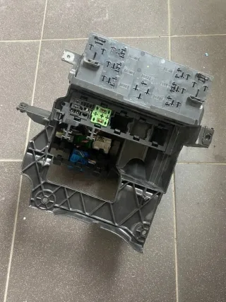 1K1941397A Блок предохранителей Volkswagen Golf 5 Арт e11997679, вид 2