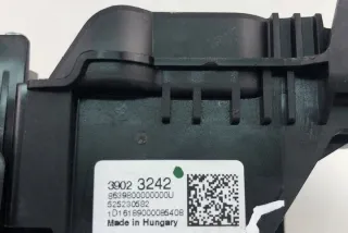 39023242 Блок предохранителей Opel Astra K Арт e11995656, вид 1