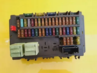 6906600-03 Блок предохранителей MINI Cooper R50 Арт e11995079, вид 1