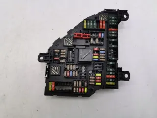 9234423 Блок предохранителей BMW 5 F10/F11/GT F07 Арт e11990487, вид 1