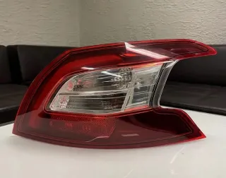 9677817580 Фонарь задний правый Peugeot 308 2 Арт e11988600, вид 1