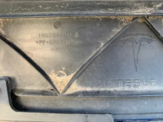 1057847-00-E, 1056370-00-G Бампер передний Tesla model S Арт e11982592, вид 11