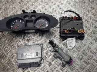 03E906033D Блок управления двигателем Seat Ibiza 3 Арт e11927660, вид 1