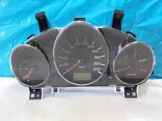 MM0038-001 Щиток приборов (приборная панель) Mitsubishi Colt 6 Арт e11907773, вид 1