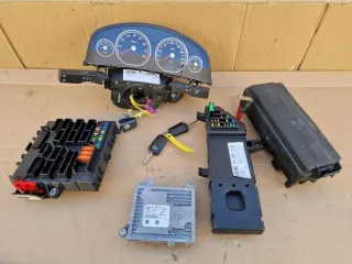 55562443 Блок управления двигателем Opel Signum Арт e11893596, вид 1