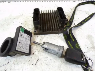 16228919 Блок управления двигателем Opel Astra G Арт e11893472, вид 1