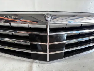 A2128801183 Решетка радиатора Mercedes E C207 Арт e11890793, вид 3