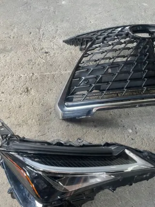 889064462 Решетка радиатора Lexus UX Арт e11873054, вид 2