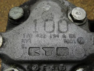 1J0422154A 038145255B Насос гидроусилителя руля Volkswagen Golf 4 Арт e11864781, вид 4