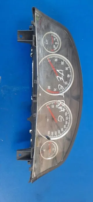 88311337 Щиток приборов (приборная панель) Opel Vectra C  Арт e11860629, вид 1