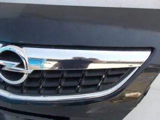 13266577 Решетка радиатора Opel Astra J Арт e11848527, вид 2