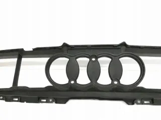 8V5853949B Решетка радиатора Audi A3 8V Арт e11846631, вид 3