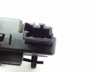 13595511 650446862 8210211000000X Блок управления (другие) Opel Astra K Арт e11835468, вид 3