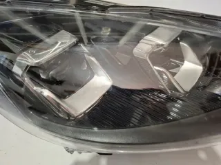 LV4B-13E016-AN L90188364 LV4B13E016AN Фара правая Ford Kuga 3 Арт e11833780, вид 3