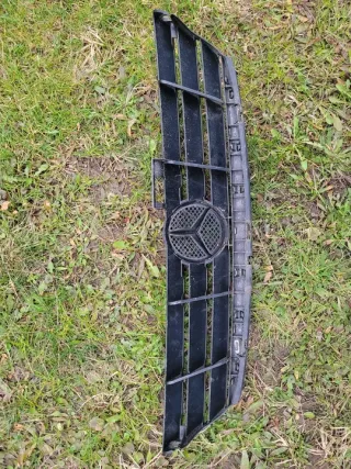 1698800083 Решетка радиатора Mercedes A W169 Арт e11825822, вид 2