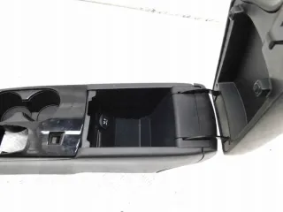 96992-5DF0A 96924-5DF0A Подлокотник Infiniti Q30 Арт e11796847, вид 7