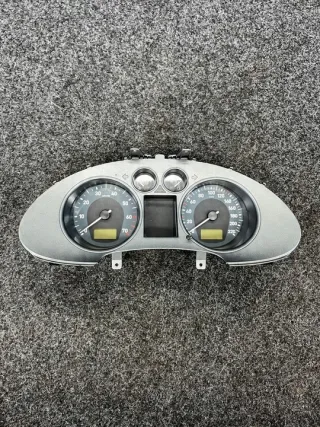 110080104039A Щиток приборов (приборная панель) Seat Ibiza 3 Арт e11796102, вид 1