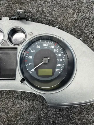 110080104039A Щиток приборов (приборная панель) Seat Ibiza 3 Арт e11796102, вид 2