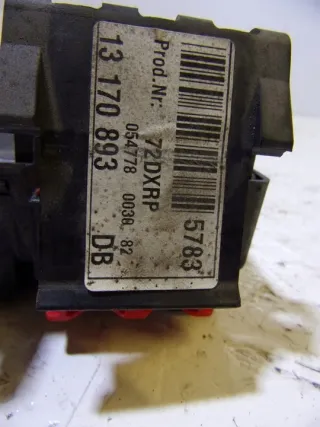 13170893 Блок предохранителей Opel Vectra C  Арт e11780164, вид 3