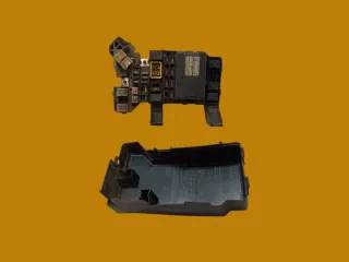 MR583210 1999-2006 Блок предохранителей Mitsubishi Pajero 3 Арт e11779929, вид 1
