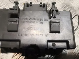 2035450803 Блок предохранителей Mercedes C W203 Арт e11779664, вид 4