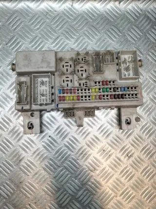 5190800A4 Блок предохранителей Mazda 3 BK Арт e11779584, вид 1