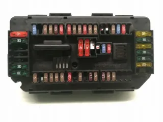 9337879 Блок предохранителей BMW 1 F20/F21 Арт e11778710, вид 4