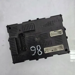 8200652286 Блок предохранителей Renault Clio 3 Арт e11760507, вид 1