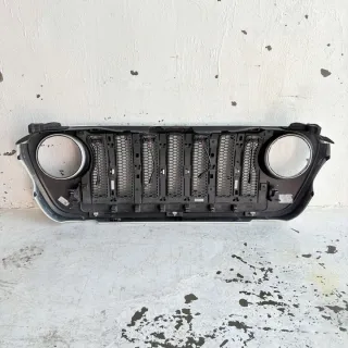 Решетка радиатора Jeep Wrangler JK restailing 2017г. 2018-2025 6BY75TRMAC - Фото 3