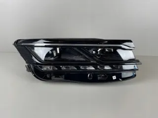 761941082A Фара правая Volkswagen Touareg 3 Арт e11738743, вид 1