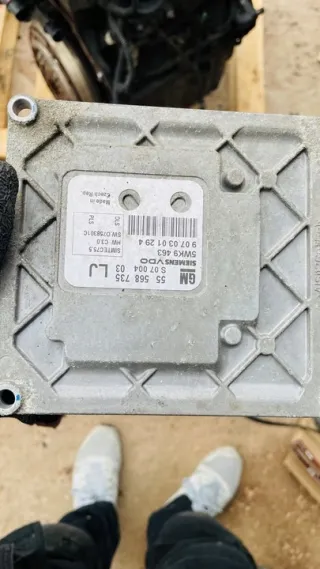 55568735 Блок управления двигателем Opel Astra H Арт e11731399, вид 1
