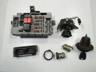 71736339 46812228 Блок управления двигателем Fiat Punto 2 Арт e11730812, вид 1